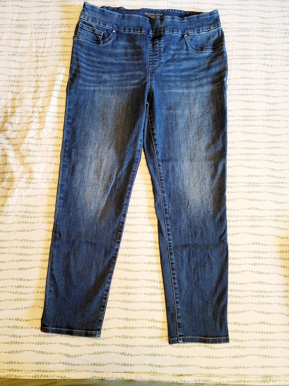 Chico's Dark Blue Pull-On Jeggings